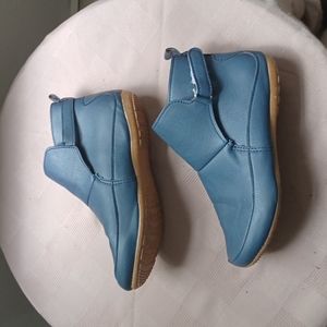 Blue bootie size 6